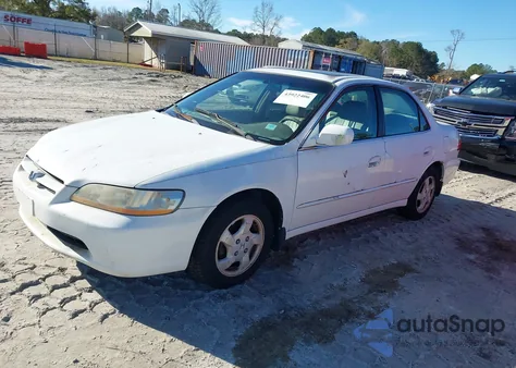 2000 Honda Accord 2.3 Ex z USA, uszkodzony, nr VIN 1HGCG5569YA011699